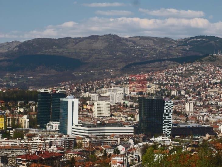 Во кантонот Сараево во тек е ревизија на наставниот материјал за основно и средно училиште