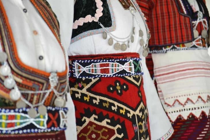 Етнокореолозите преку семинари ги едуцираат младите за локалната традиција