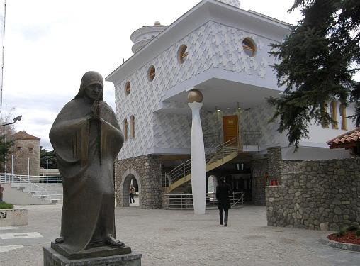 113 години од раѓањето на Мајка Тереза– во Скопје трето издание на „Деновите на Гонџе”