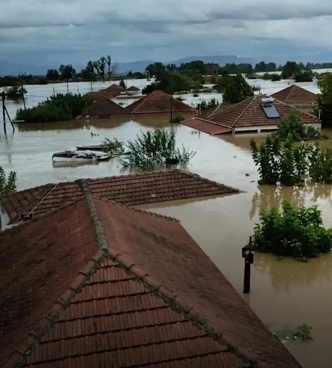 Под вода неколку места во околината на грчкиот град Кардица