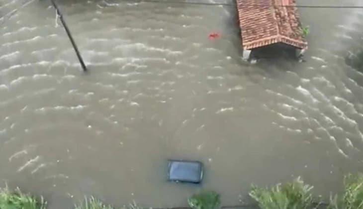 Непознат бројот на заглавени граѓани во поплавените подрачја во Грција