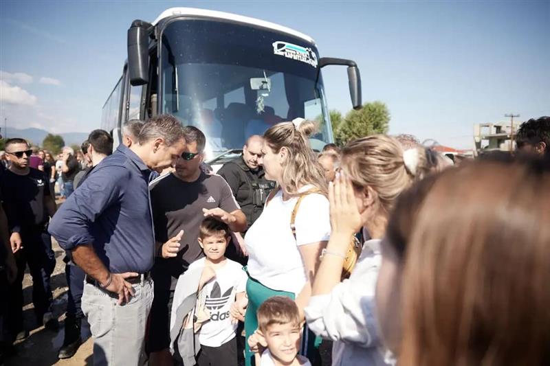 Мицотакис при посетата на поплавените подрачја: Ги разбирам и гневот и бесот