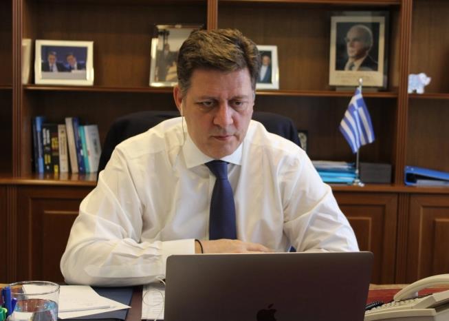 По смртта на патникот на траектот на атинското пристаниште, Варвициотис си поднесе оставка