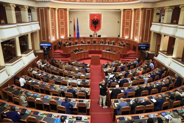 Албанија: Усвоени измените на Законот на државјанство