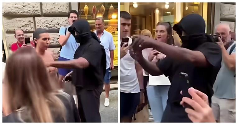 Канје Вест со девојка му повторно направија хаос во Италија, ја слика гола низ Фиренца (ВИДЕО)