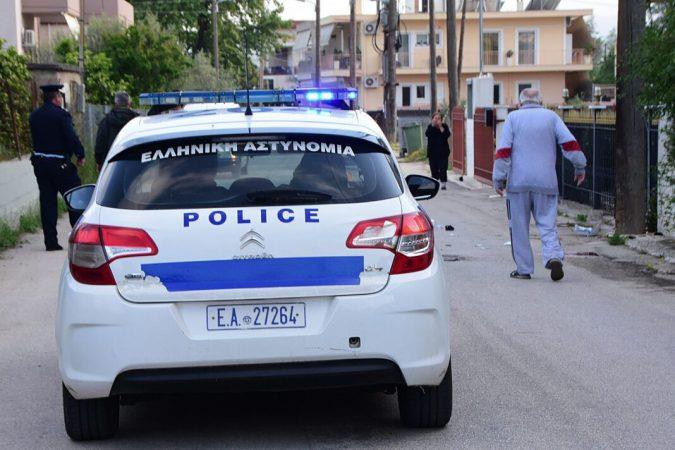 Грчката полиција уапси Албанец, кој две години ја измачувал жената и бебето-ги спасиле соседите
