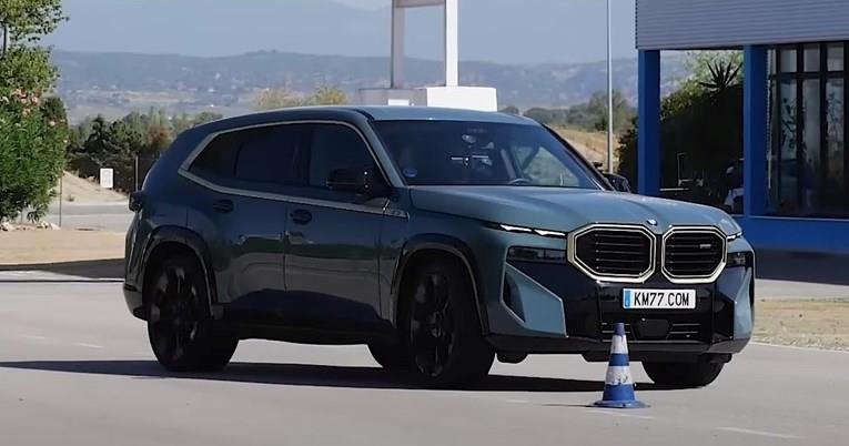 BMW XM изненади на тестот за избегнување конуси (ВИДЕО)