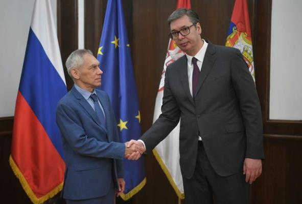 Вучиќ го информирал рускиот амбасадор дека Курти спроведува етничко чистење на Косово