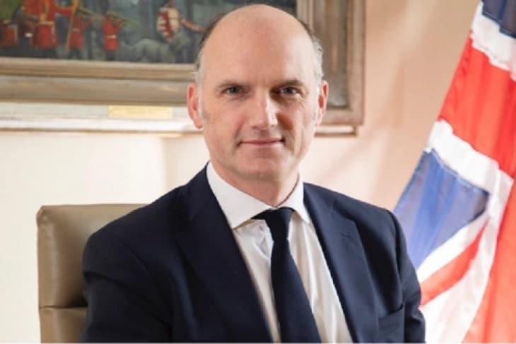Британски министер ја повика Србија да го искористи своето влијание на северот на Косово