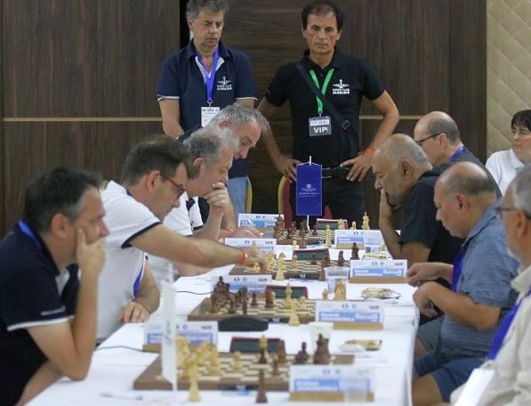 Алкалоид од петтата позиција го дочекува последното коло на Светското шаховско првенство 