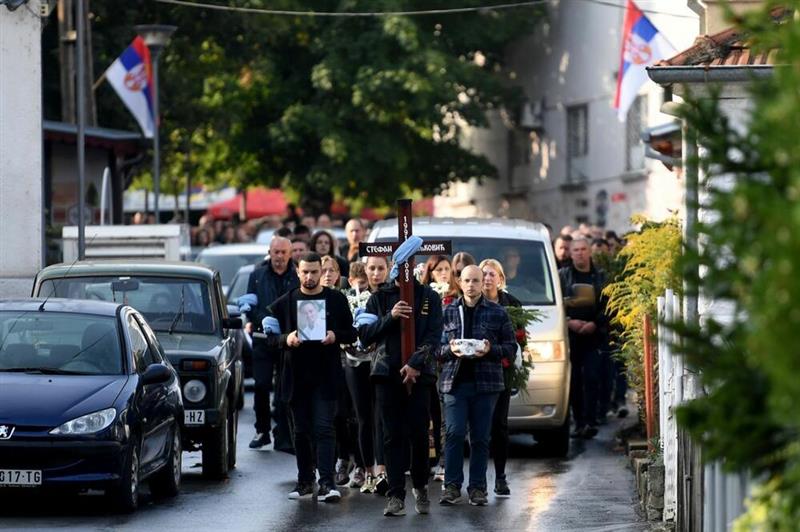 Денеска ќе бидат погребани тројцата Срби, кои загинаа во Бањска, колометарски колони во Звечан