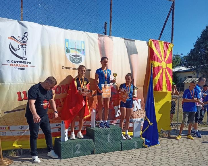 Дарио Ивановски и Андријана Поп Арсова победници на вториот атлетски маратон „11 Октомври 