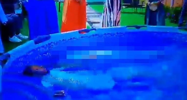 Британец починал додека го крштевале, никој не се посомневал (ВИДЕО)