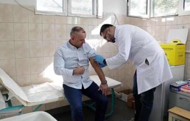 Меџити ќе го посети пунктот за вакцинација против сезонски грип во Поликлиника Бит Пазар