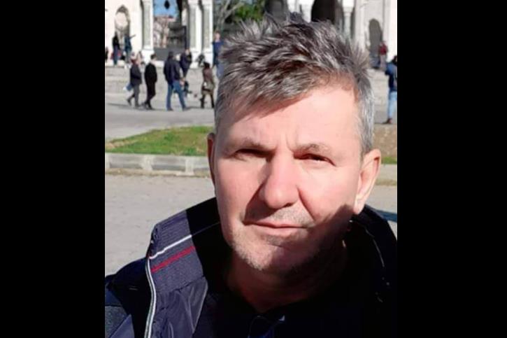 Драма во Бања Лука: Обвинет за педофилија избегал од судница, полицијата на нозе 