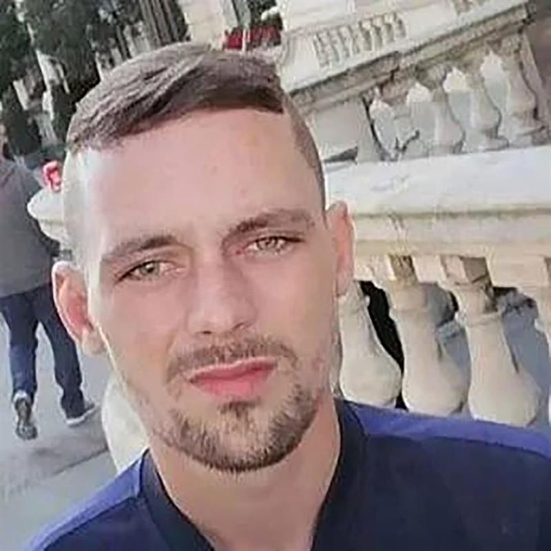 Момче од Шкотска два пати „почина“ на пат кон болница, братучед му ја пресекол артеријата