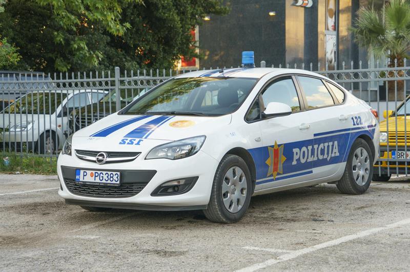 Црногорската царина спречи шверц на 18 килограми кокаин, уапсен албански државјанин