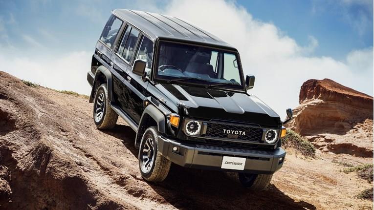 Тојота го обнови легендарниот Land Cruiser (ФОТО)