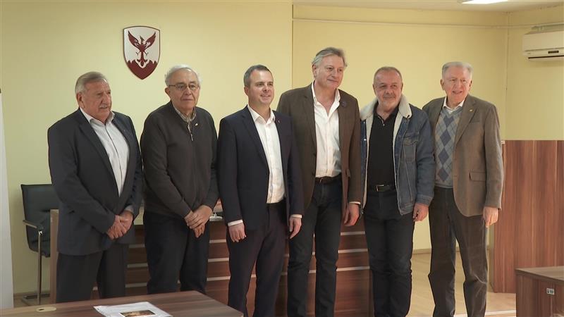 Бадник 2024: Бизнисменот Божидар Јанковски нов кум, актерот Анастас ...