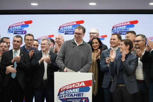 Српска напредна странка од чии редови е актуелниот претседател на Србија, Вучиќ прогласи победа