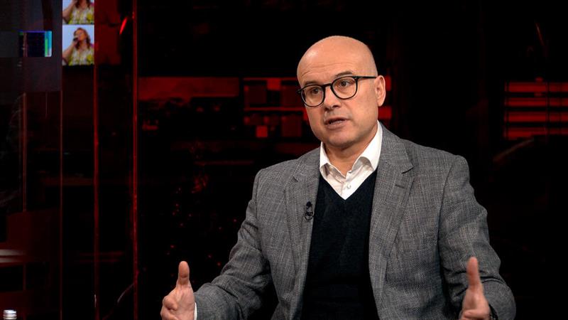 Претседателот на СНС Милош Вучевиќ го осуди вечерашното насилство на улиците на Белград