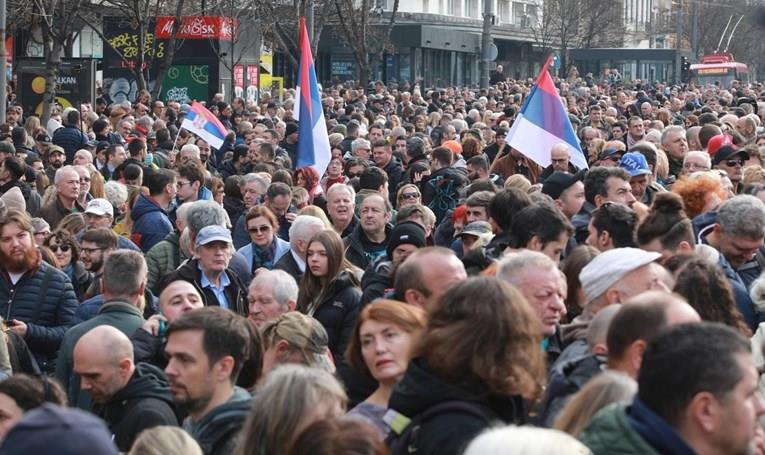 Масовен протест во центарот на Белград, се бара поништување на изборите