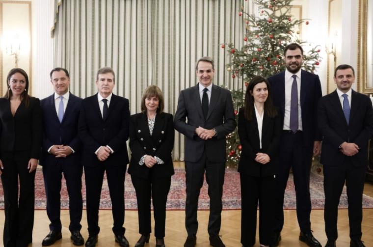 Новите министри во грчката Влада положија свечена заклетва
