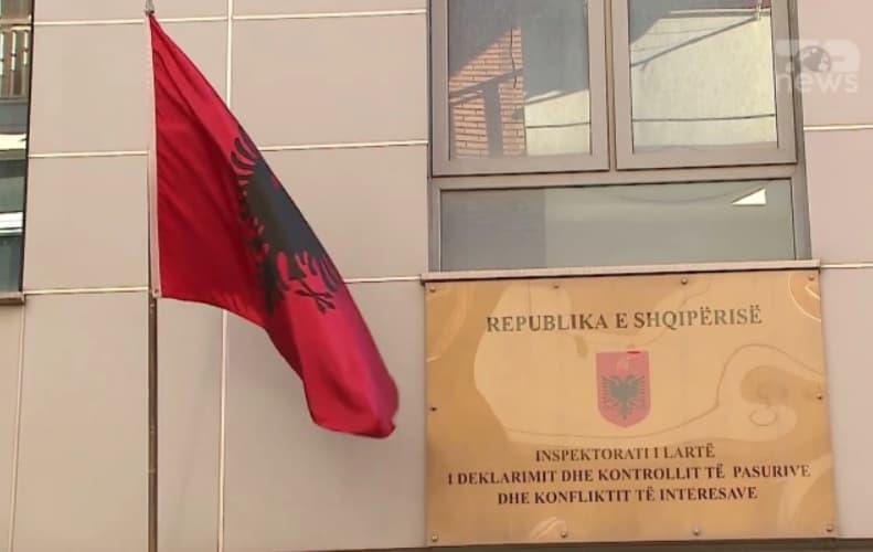 Истрага против градоначалничка во Албанија, чиј брат издавал лажни потврди за бугарско потекло 
