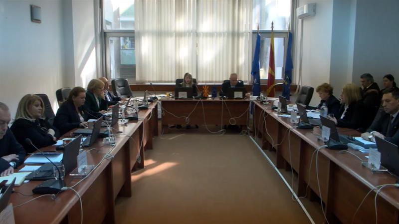По изгласаната недоверба, се бараат оставки од Дамева, Црвенковска, Мустафа, ....