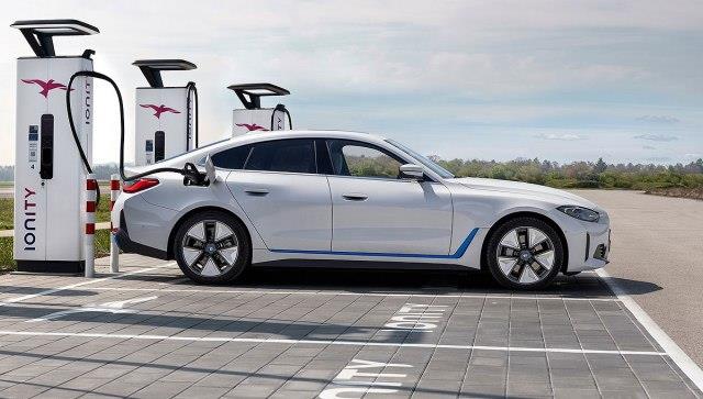 „BMW“: Побарувачката за дизели и бензици го достигна својот максимум