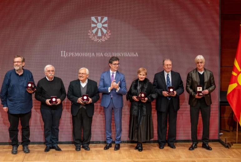 Орден за заслуги за Беговска, Чоревски, Лукаревски, Абази, Николова, Вртев и Унковски