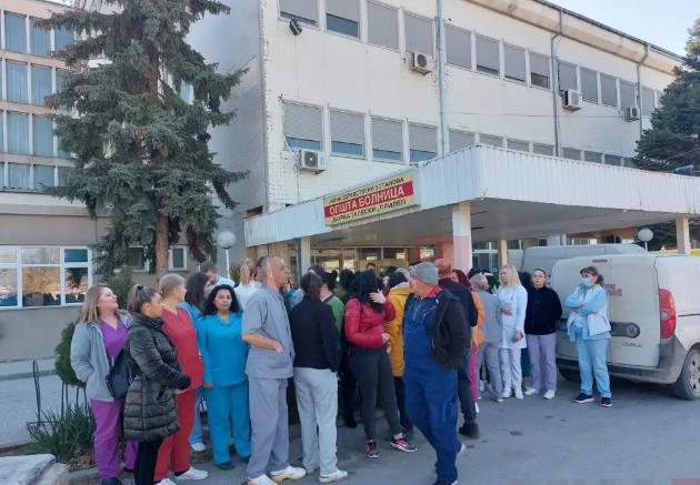 Медицинскиот персонал во Прилепската болница со договор на дело бара решавање на статусот
