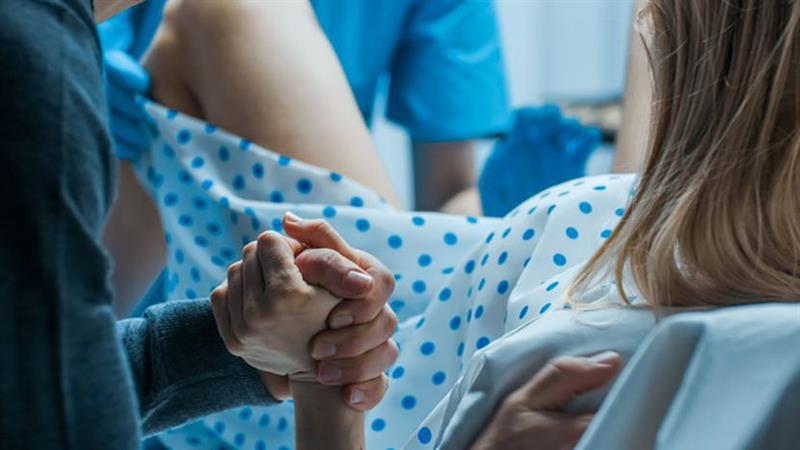 Медицинско чудо: Италијанка со една срцева комора роди близнаци