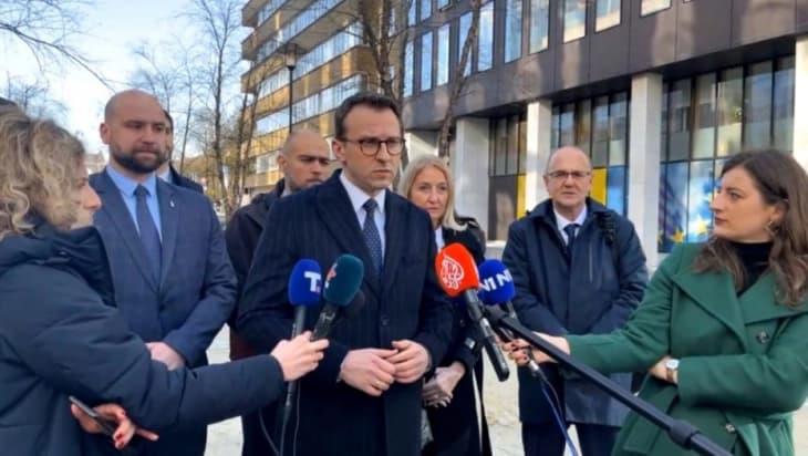 Петковиќ по Бриселскиот дијалог: Решението за динарот да се бара на политичко ниво