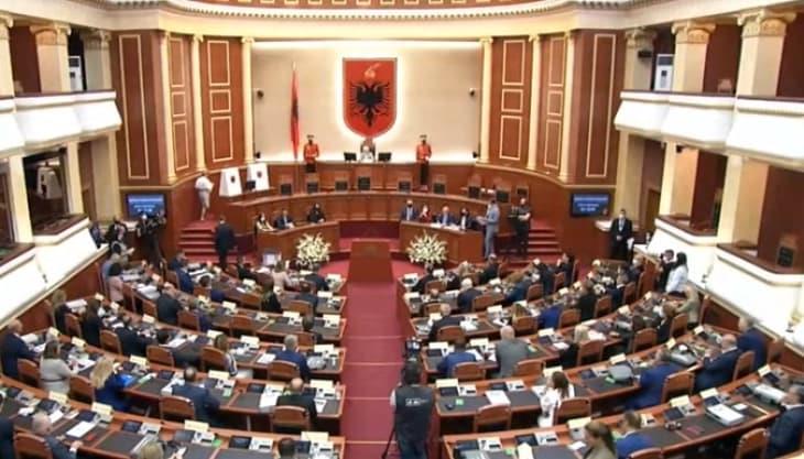 По шест месеци ќе се нормализира работењето на албанскиот Парламент