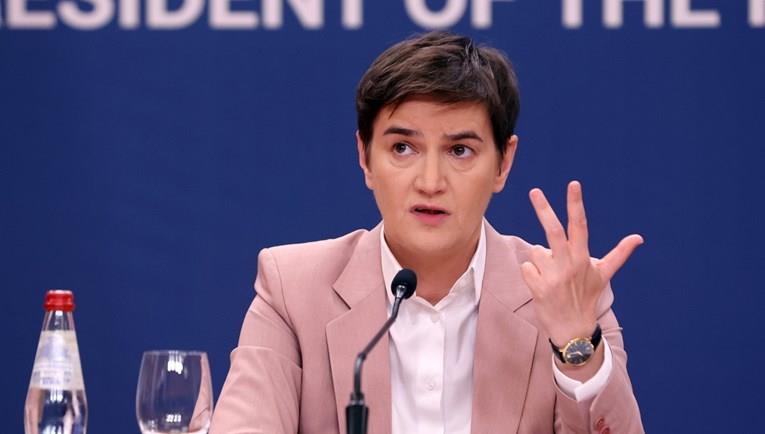 Ана Брнабиќ е избрана за претседателка на српскиот парламент, опозицијата ја напушти салата