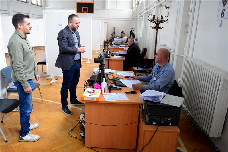 Тошковски:Благодарност за вработени од отсеците за управни работи Куманово,Велес, Штип и Тетово