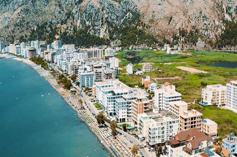 Одложено отворањето на центрите за мигранти во Албанија, требаше да проработат денеска
