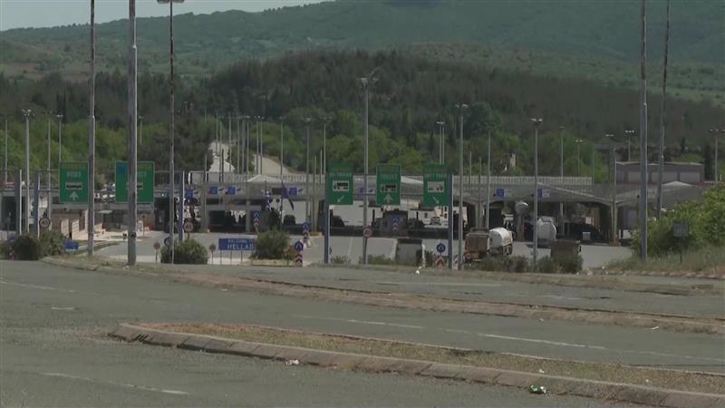 Размислува ли Грција за враќање на мерките од 90-тите ако не успеел притисокот над Македонија