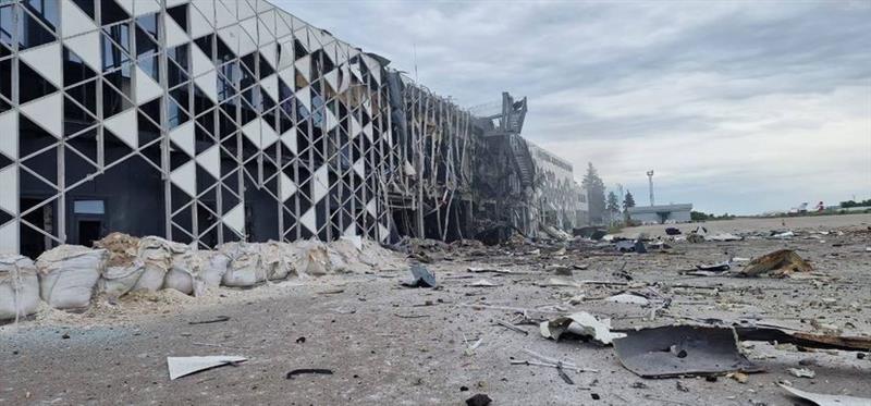 Русите со „кинџали“ го уништија реновираниот патнички терминал во Запорожје (ВИДЕО)