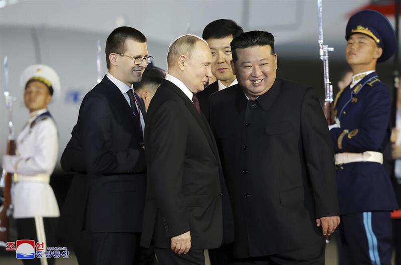 Путин му честита на Ким, повикува на зајакнување на стратешкото партнерство со Северна Кореја
