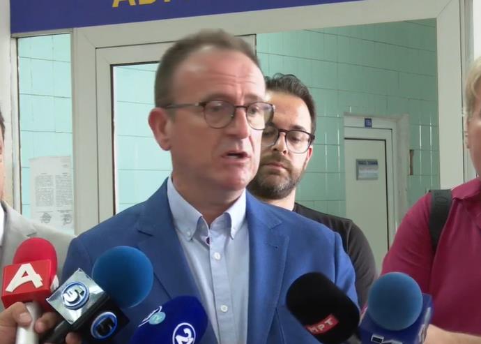Чибишев нов директор на Токсикологија, Меџити на Неврологија