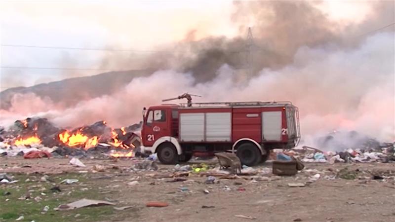 Пожарот на Вардариште изгаснат, непријатниот мирис предизвика проблем за дел од жителите 