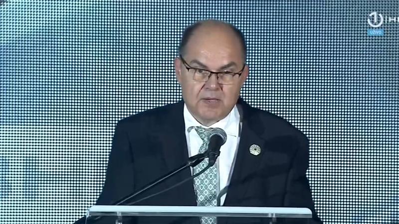 Шмит: Во вакви денови важно е сите тројца членови на Претседателството на БиХ да бидат заедно