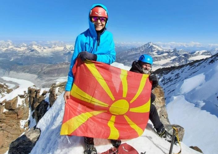 Двајца тетовски планинари се искачија на највисокиот швајцарски врв Дуфуршпиц