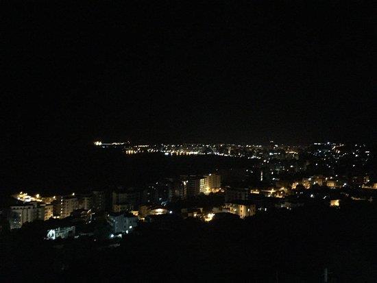 Земјотрес во Албанија- се тресеше познато летувалиште 