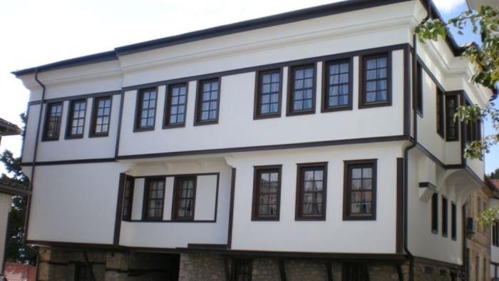 Предавање по повод 80 години АСНОМ во Куќата на Уранија во Охрид