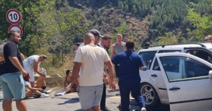 Автомобил со македонски регистарски ознаки учествувал во сообраќајна несреќа во Албанија