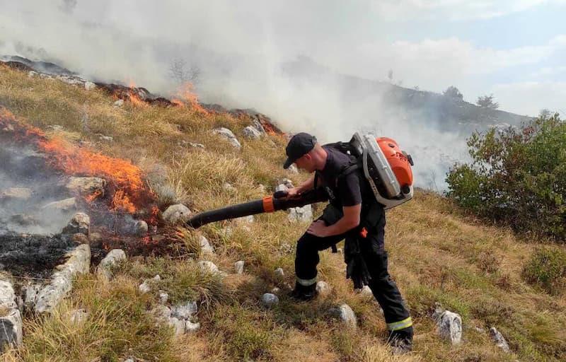 Локалните власти прогласија вонредна состојба поради пожарите кај Сребреница