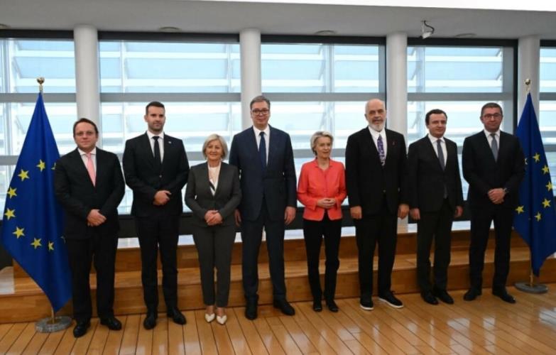 Вучиќ: Важна средба со Фон дер Лајен, Србија останува посветена на европскиот пат